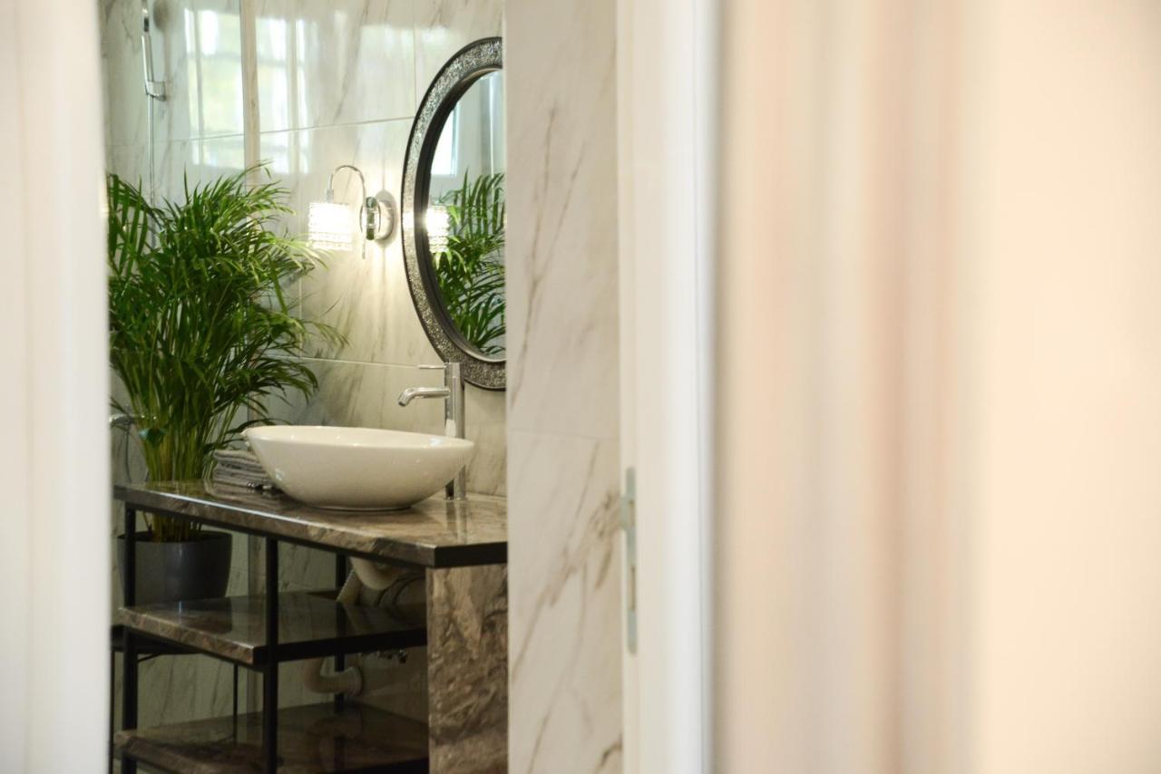 Crystal-Modern Apartment In The Center Of ノヴィ・サド エクステリア 写真