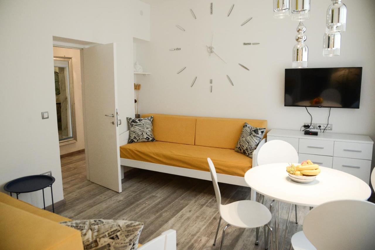 Crystal-Modern Apartment In The Center Of ノヴィ・サド エクステリア 写真