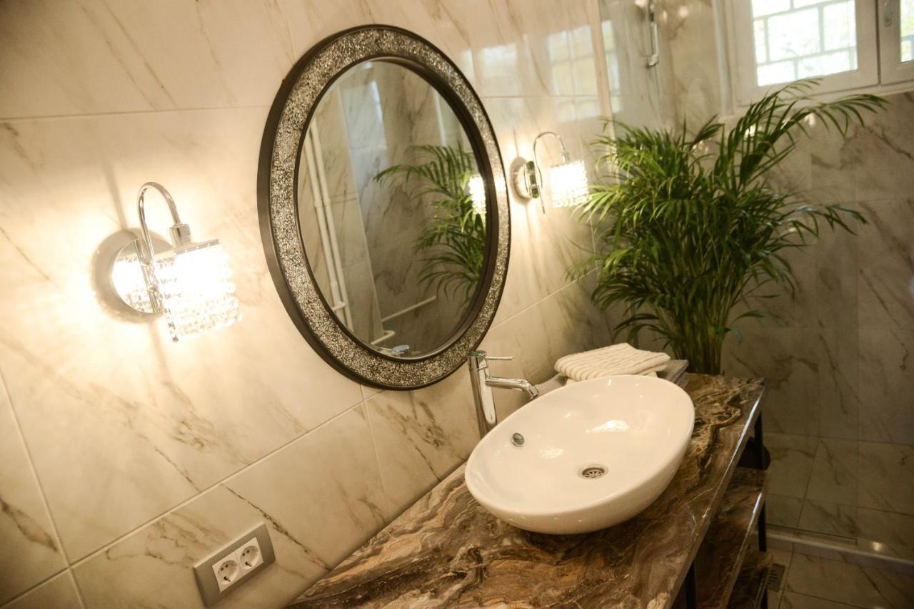 Crystal-Modern Apartment In The Center Of ノヴィ・サド エクステリア 写真