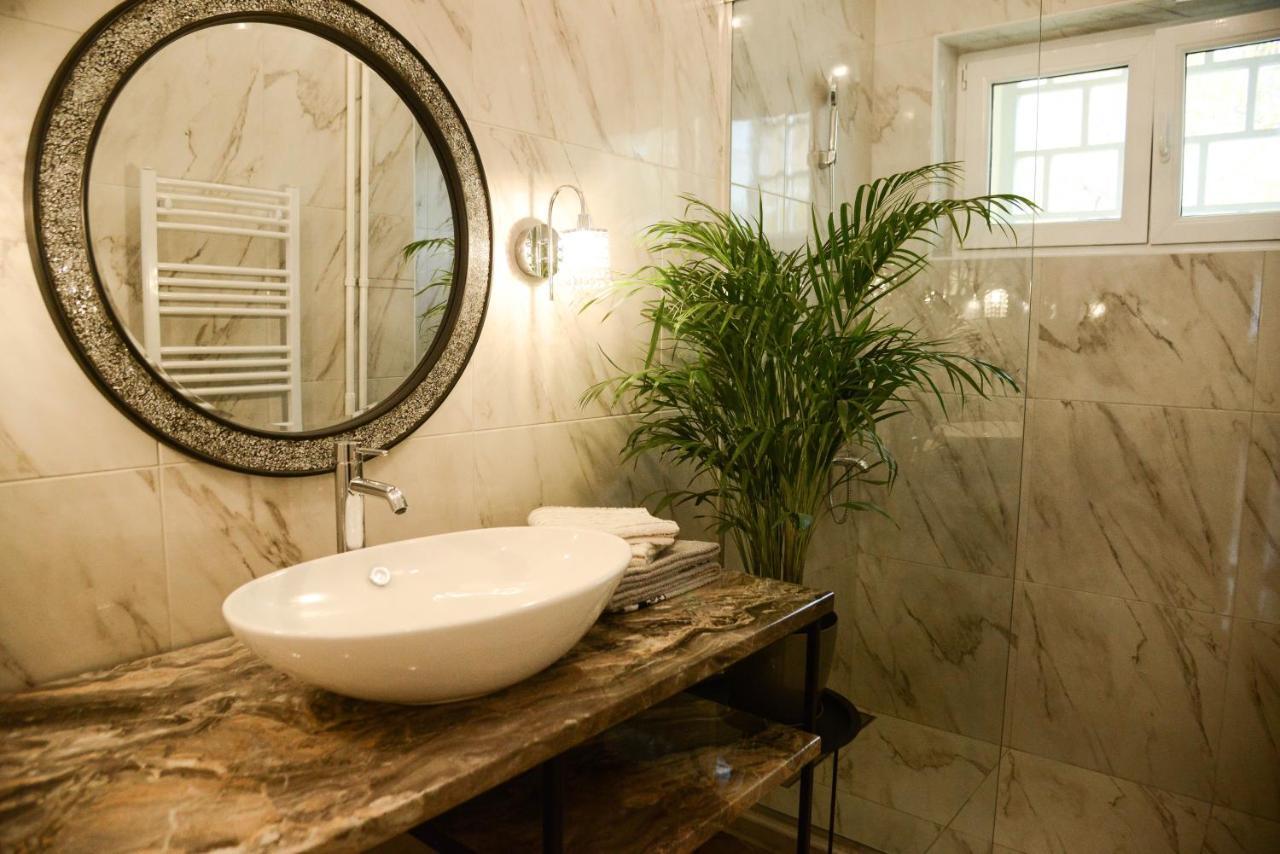 Crystal-Modern Apartment In The Center Of ノヴィ・サド エクステリア 写真