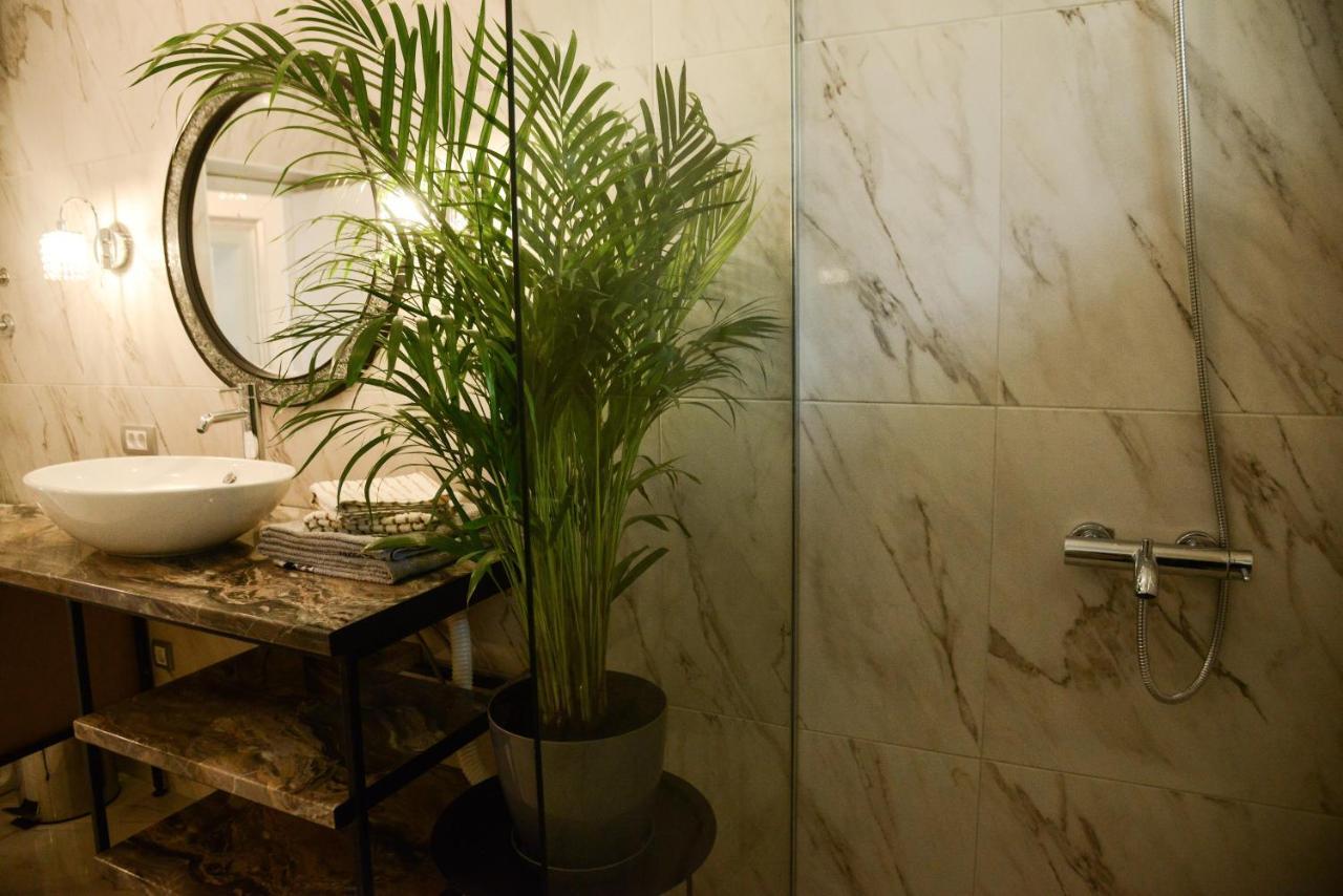 Crystal-Modern Apartment In The Center Of ノヴィ・サド エクステリア 写真